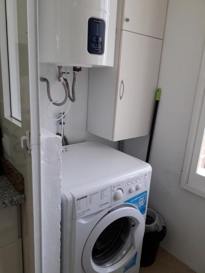 Holiday Apartment 5 Min To Levante Beach Benidorm Bagian luar foto