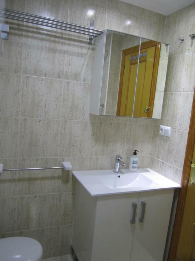 Holiday Apartment 5 Min To Levante Beach Benidorm Bagian luar foto