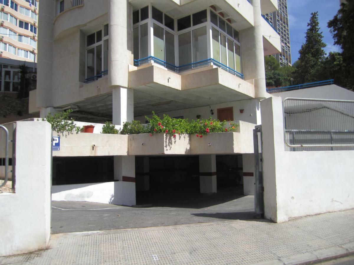 Holiday Apartment 5 Min To Levante Beach Benidorm Bagian luar foto