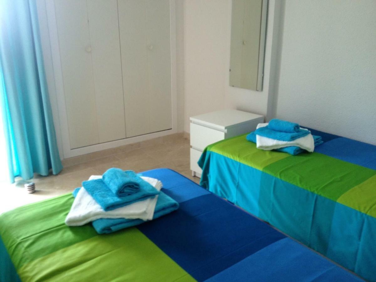 Holiday Apartment 5 Min To Levante Beach Benidorm Bagian luar foto